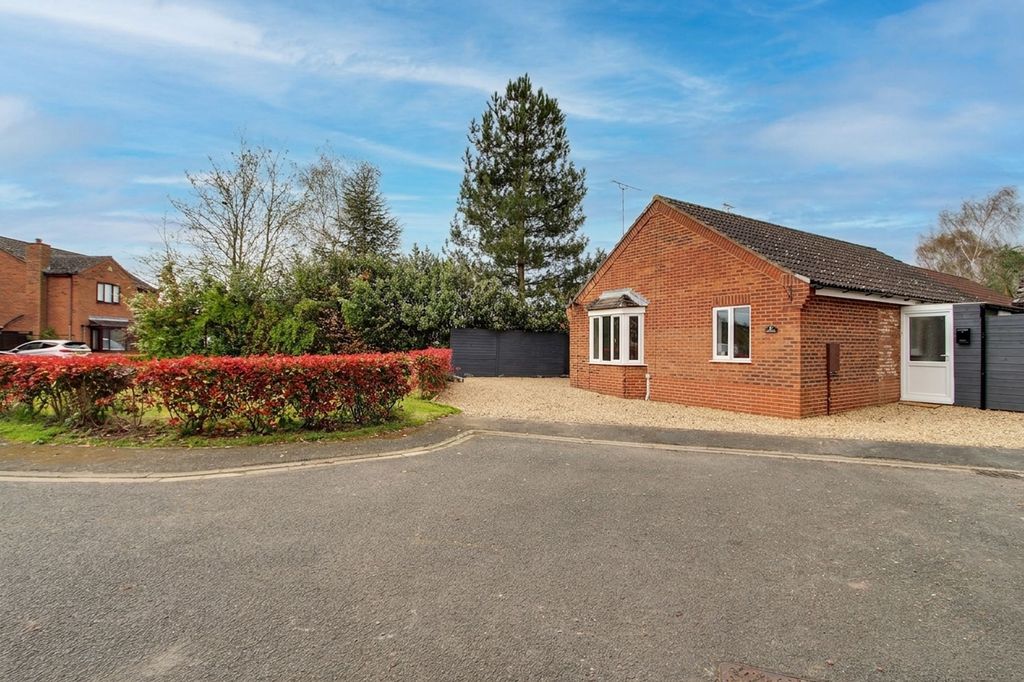 Property photo 1 of 31