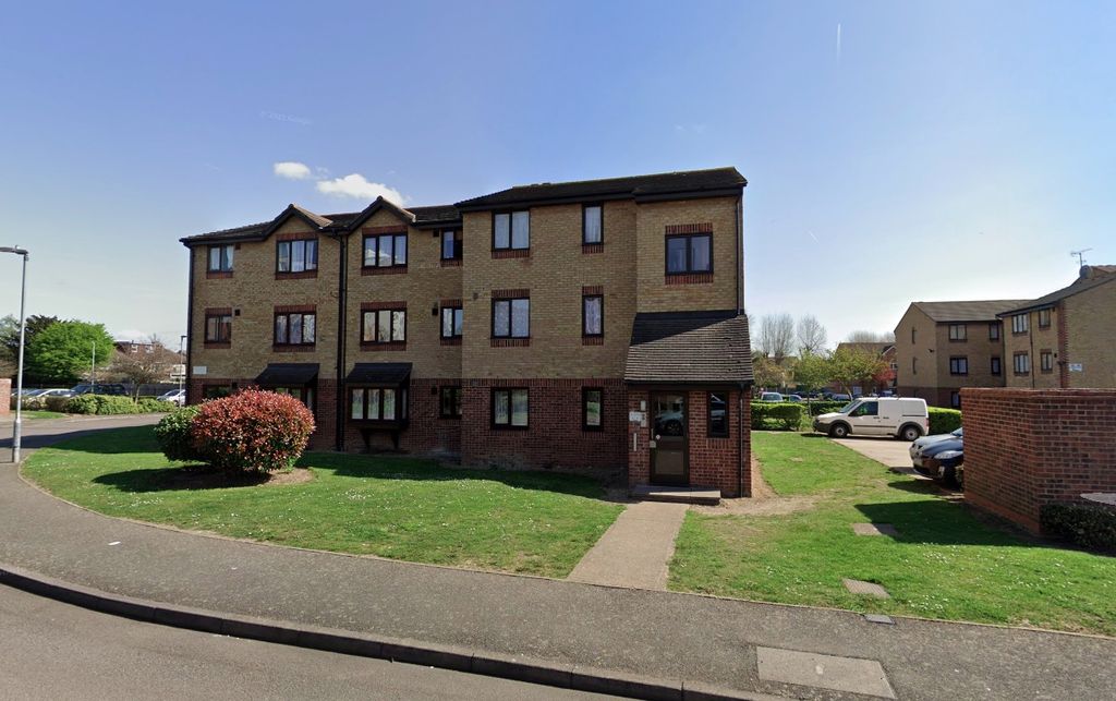 Property photo 1 of 4