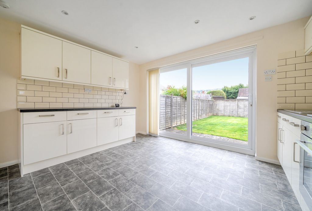 Property photo 2 of 12 1365694-12-68Ecfa...