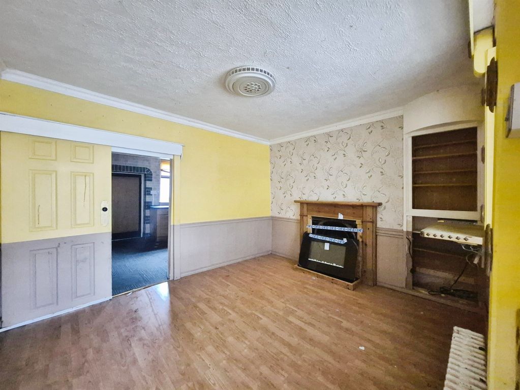 Property photo 3 of 12