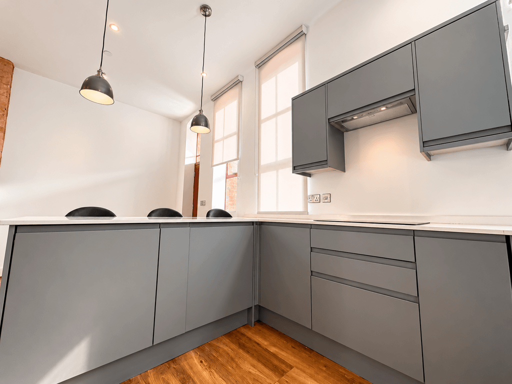 Property photo 3 of 11 Kitchen2