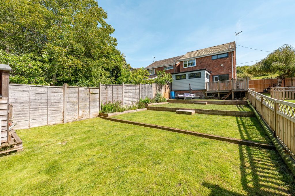 Property photo 2 of 21