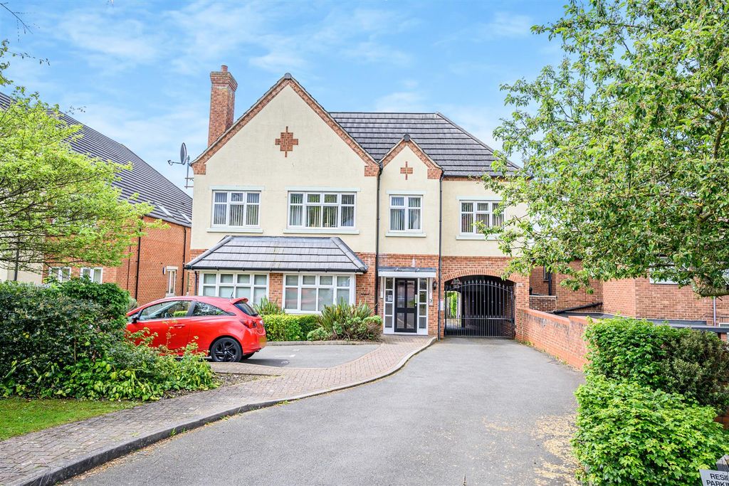 Property photo 1 of 15 8552716-Exterior01.Jpg