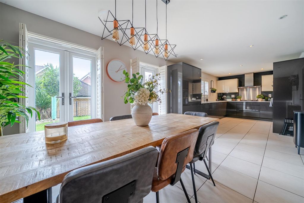 Property photo 2 of 25 1418884-15-699c569E08F87.Jpg