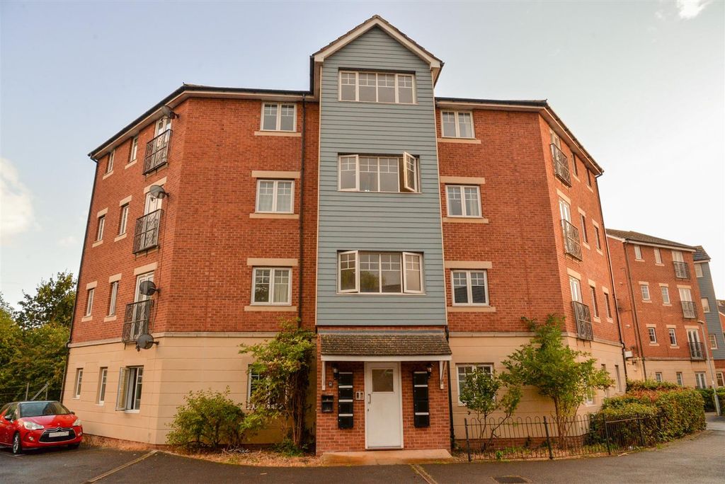 Property photo 1 of 10 External 1.Jpg