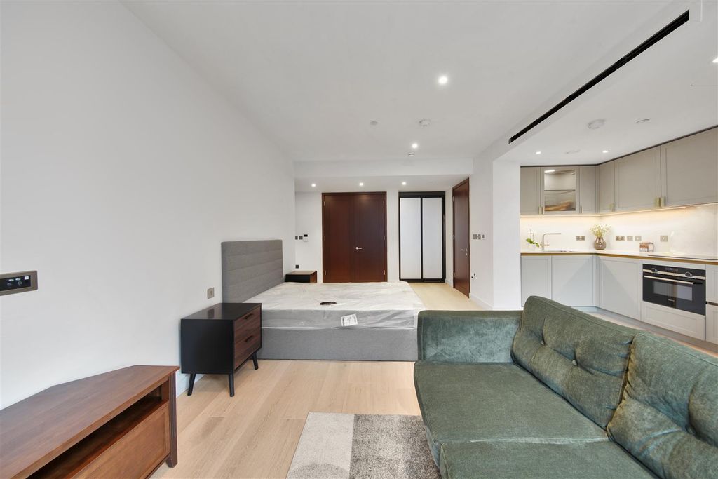 Property photo 3 of 15 Apartment 36, Alcindor Mansions - R2Mka5Rf1Hkhzzmp