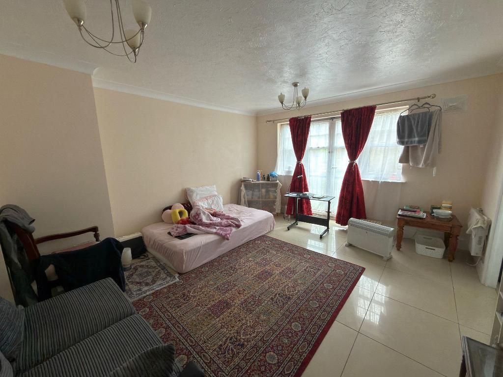 Property photo 3 of 6 Photo 3