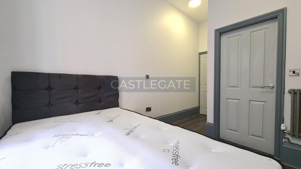 Property photo 3 of 12 Room 1.2.2 Merchants Hall (4)