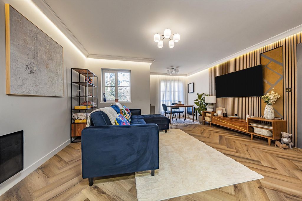 Property photo 2 of 19 Picture No. 18