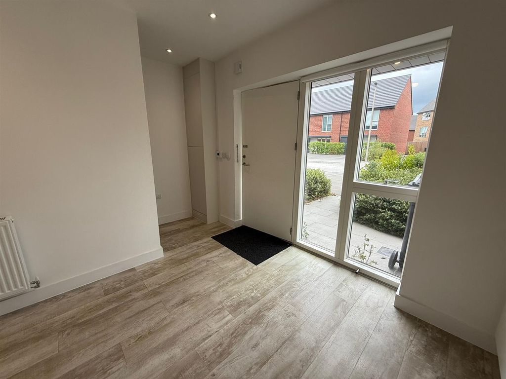 Property photo 2 of 8 c724Ac9E-576E-4E22-A941-3Bdc688Fa9Bf.Jpg