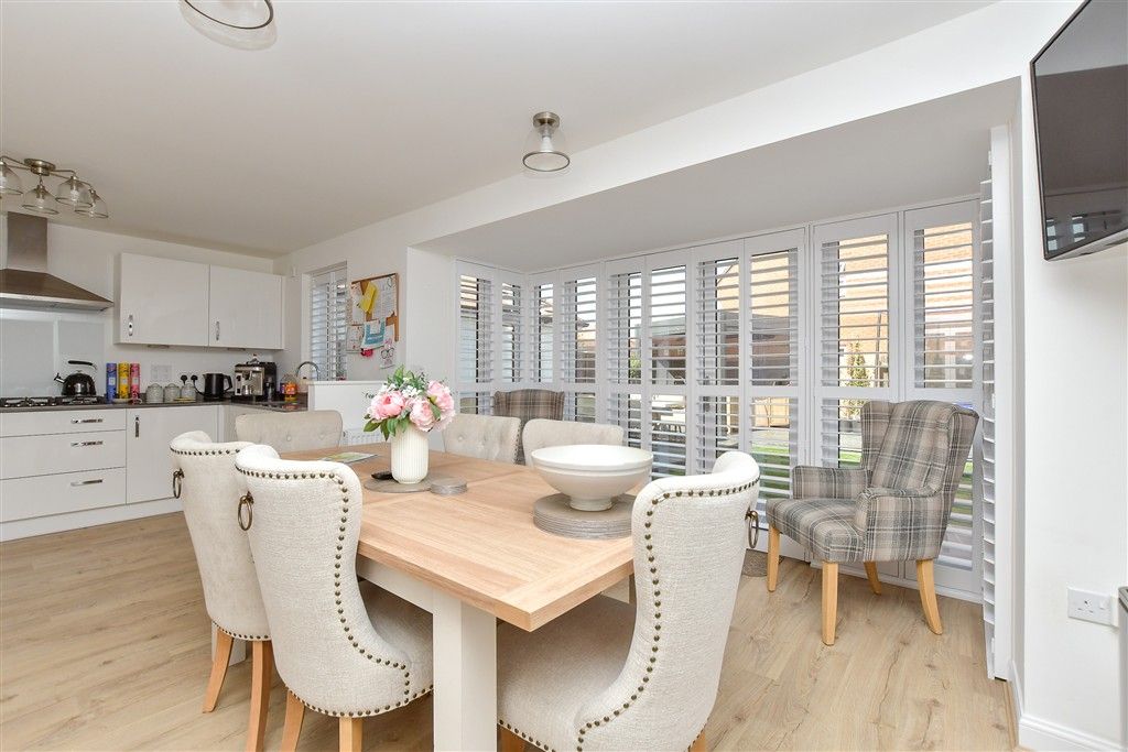 Property photo 3 of 17 Kitchen/Dining Area