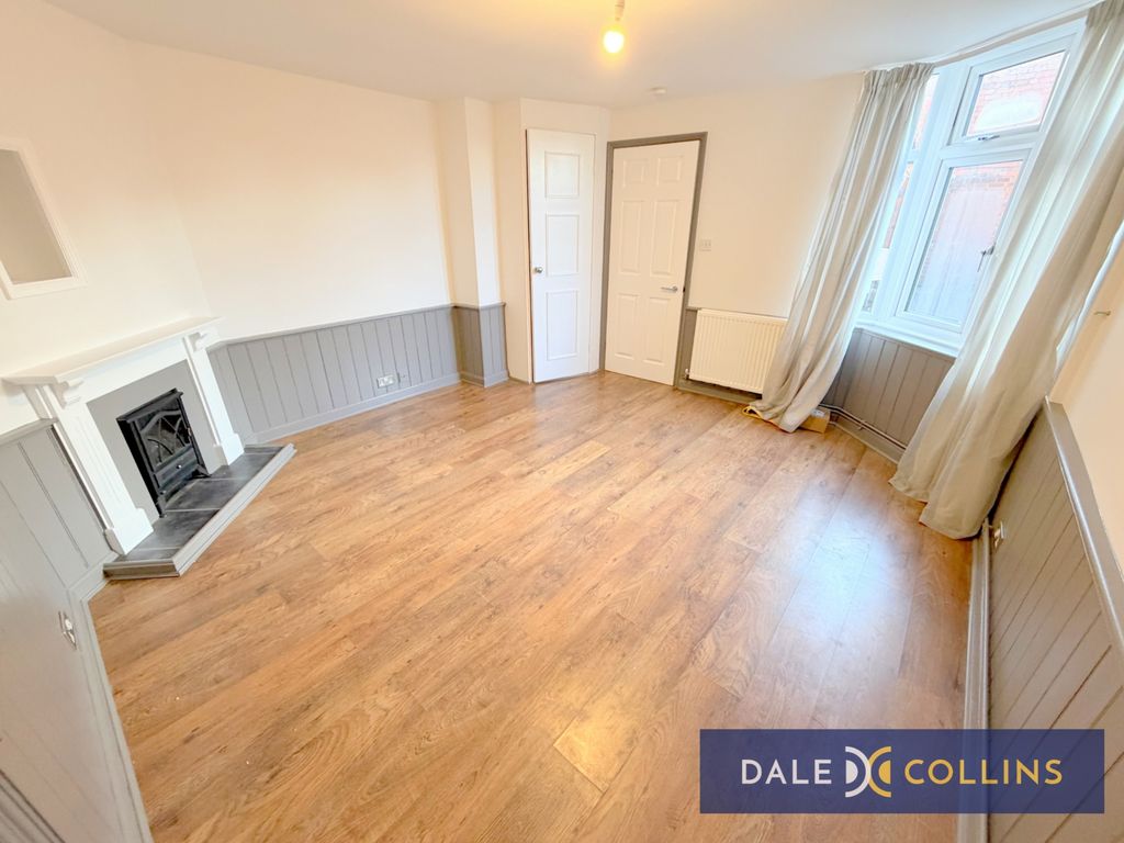 Property photo 3 of 9 Photo 7