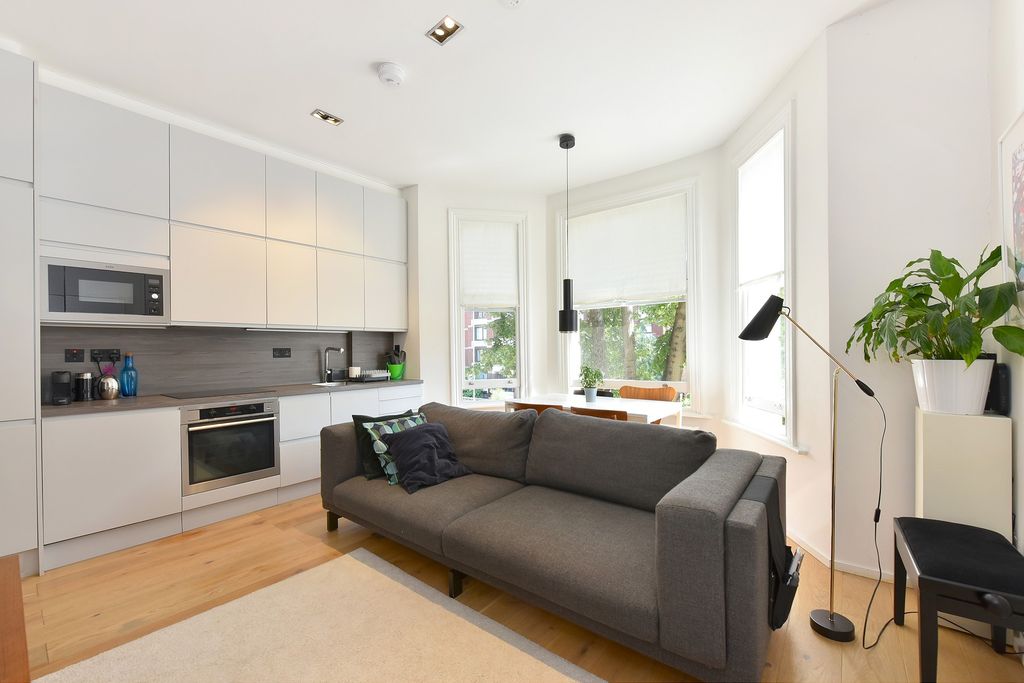 Property photo 2 of 8 Picture 2