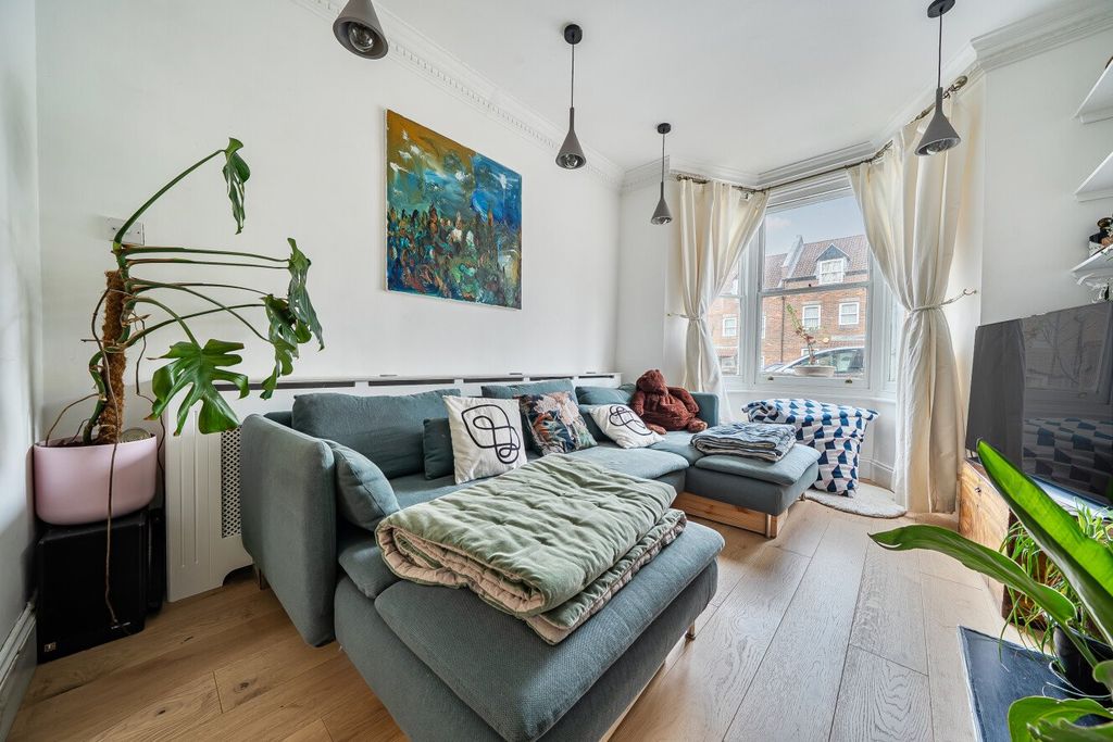 Property photo 3 of 16 Picture No. 18