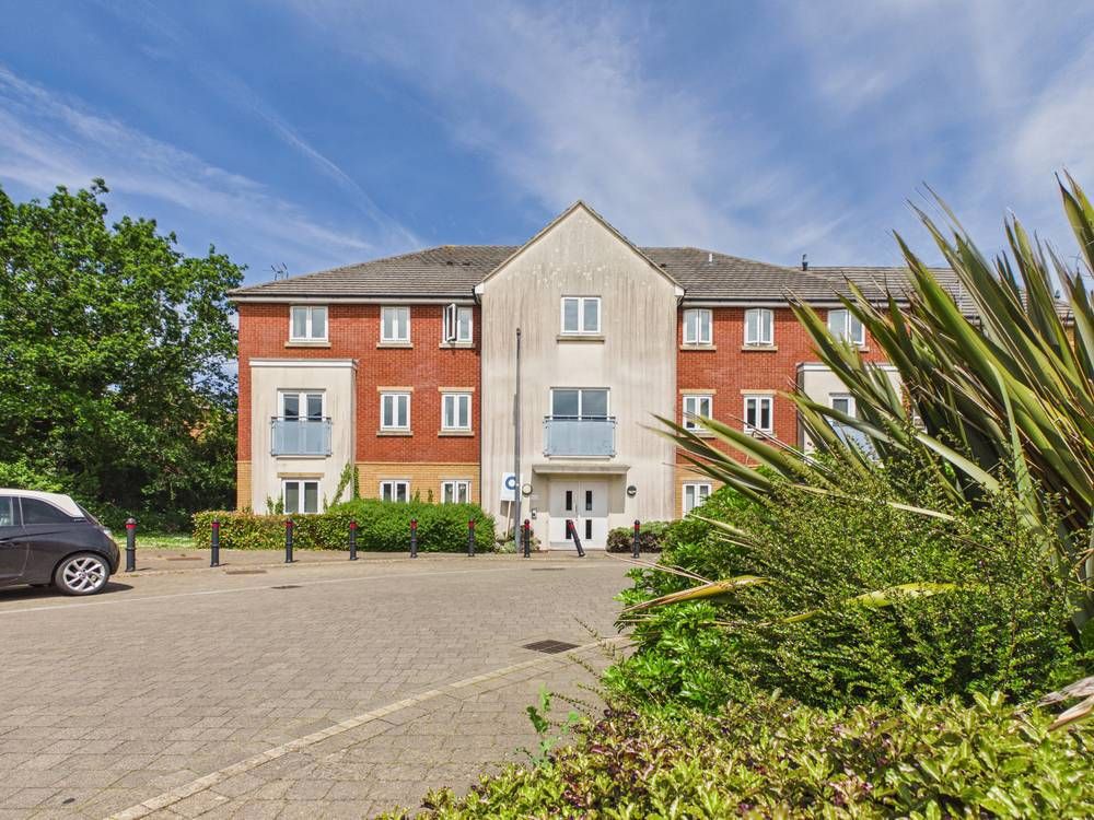 Property photo 1 of 10 Giraffe360-Still004