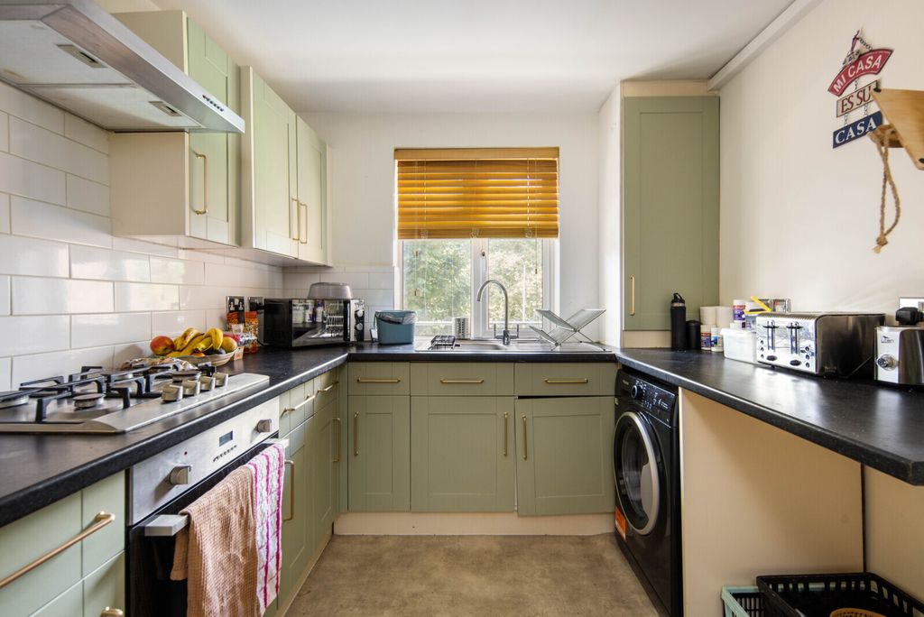 Property photo 2 of 10 Picture No. 23