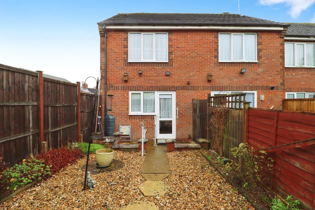 Property photo 2 of 21