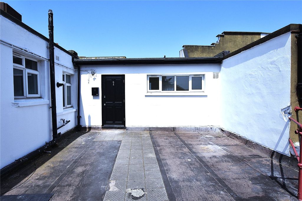 Property photo 1 of 2 Picture No. 04