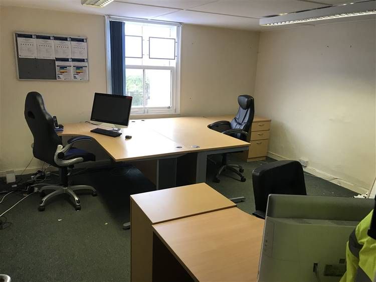 Property photo 2 of 8