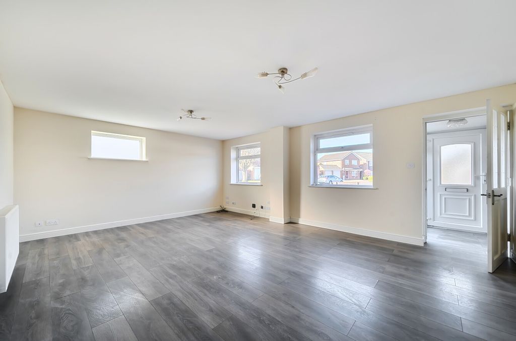 Property photo 2 of 21 1415774-18-69A584...