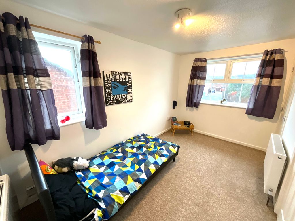 Property photo 3 of 8 Img_4828