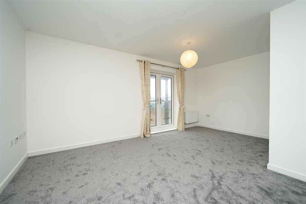 Property photo 2 of 13 Dsc08103.Jpg