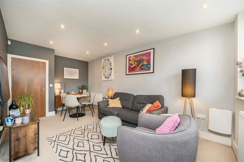 Property photo 2 of 7