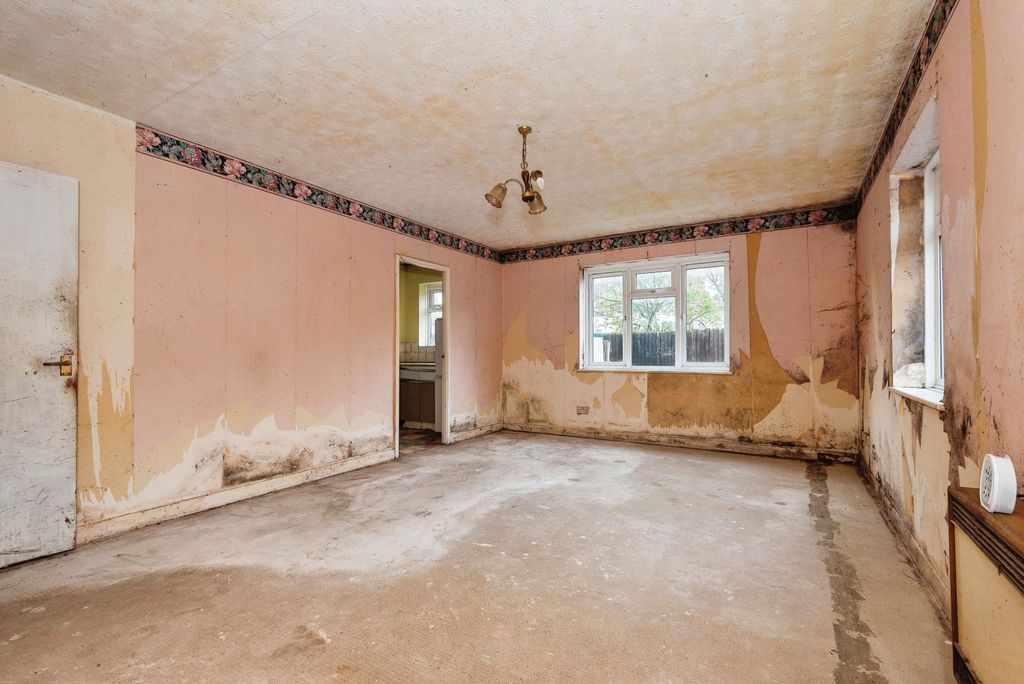 Property photo 1 of 15 Photography