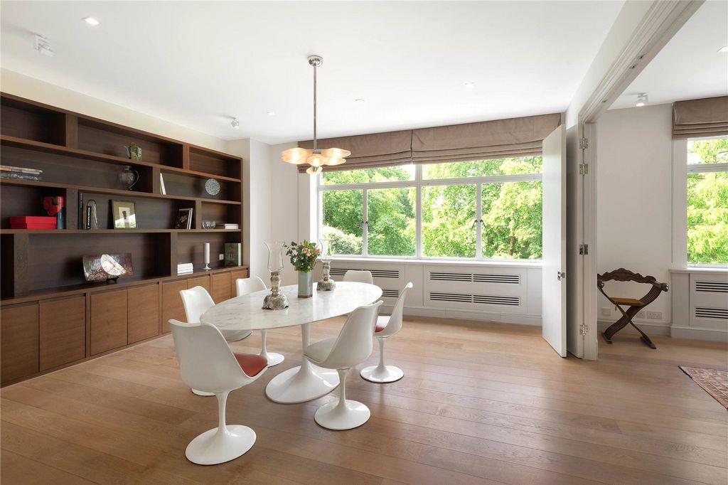 Property photo 3 of 9 Dinning Room