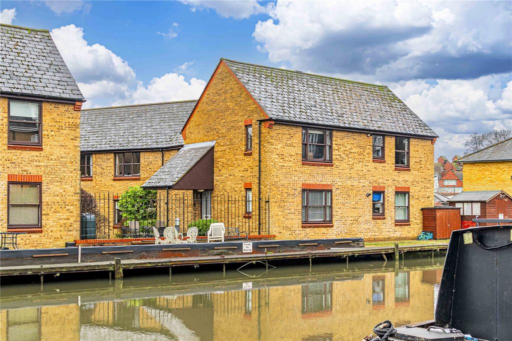 Property photo 3 of 16 Picture No. 18