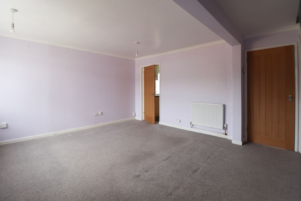 Property photo 3 of 39