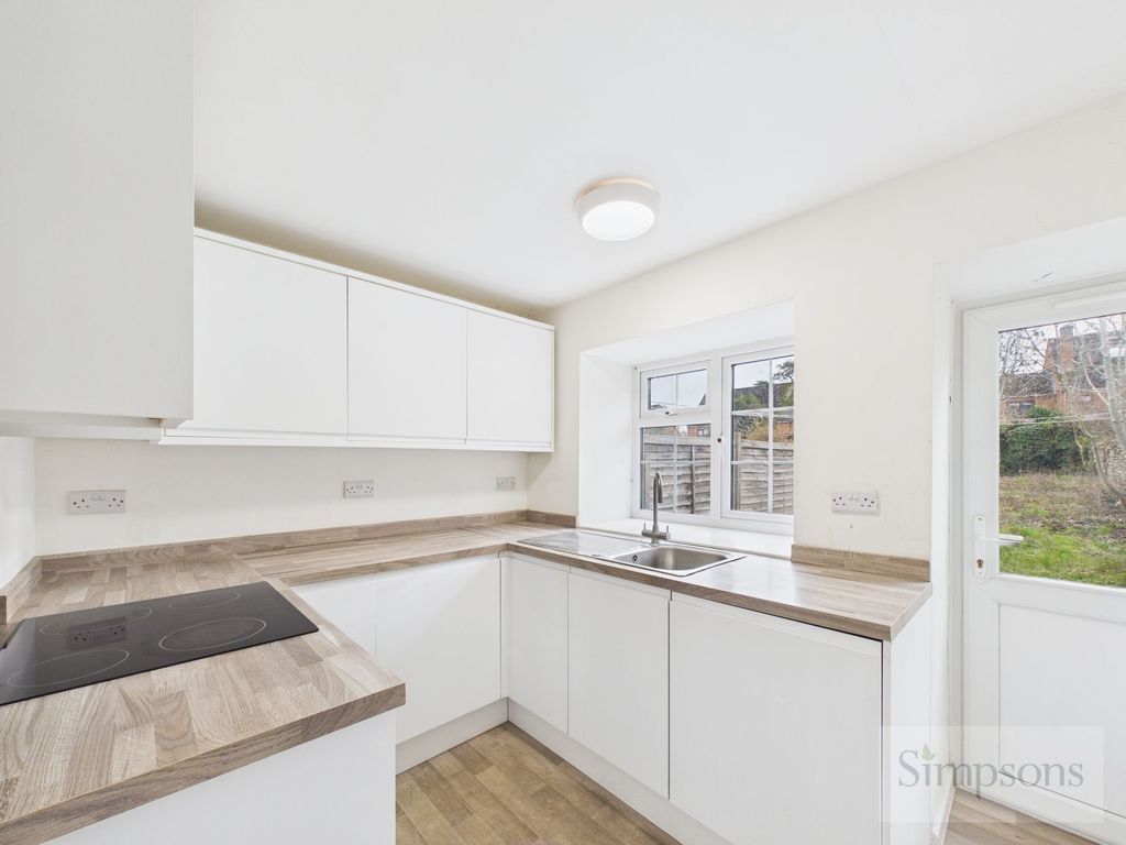 Property photo 3 of 8 Kitchen