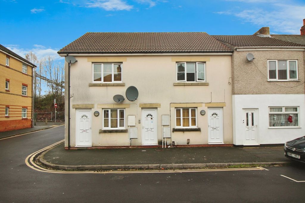 Property photo 1 of 7