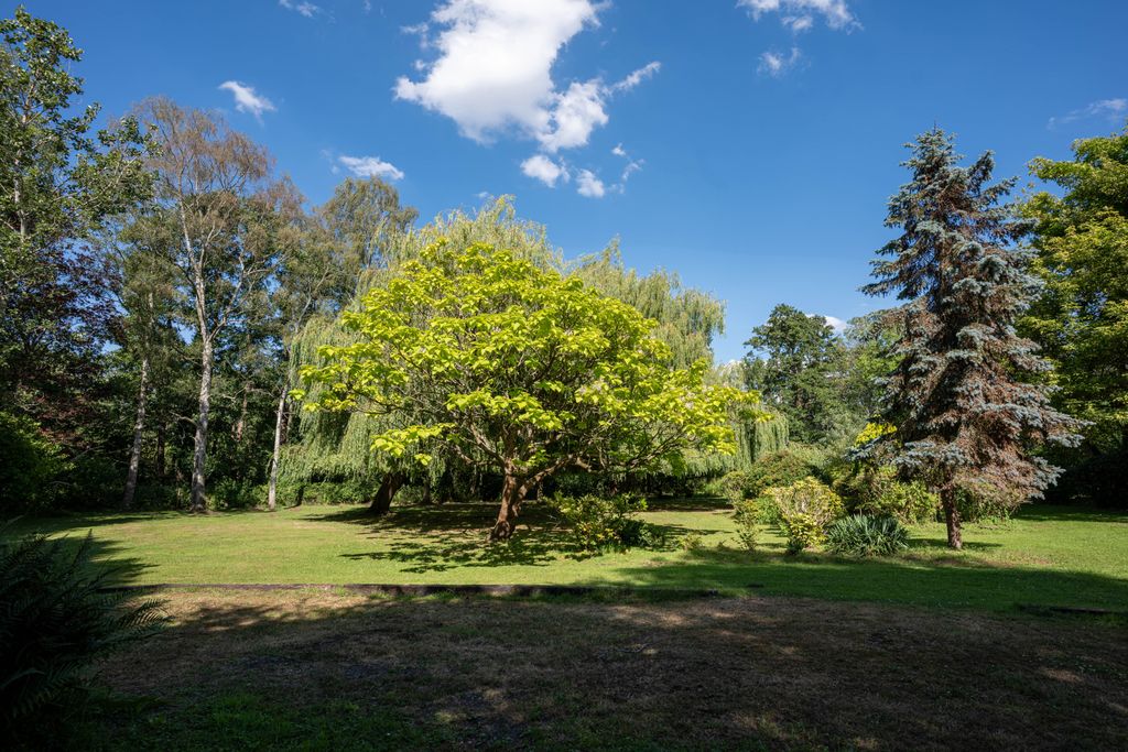 Additional image 20 of 6 bed detached house to rentComberton Road DY10