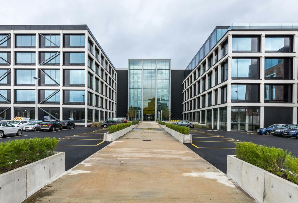 Property photo 1 of 39 Photo Main