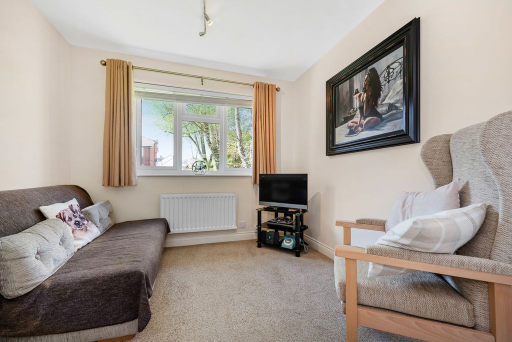 Property photo 3 of 8