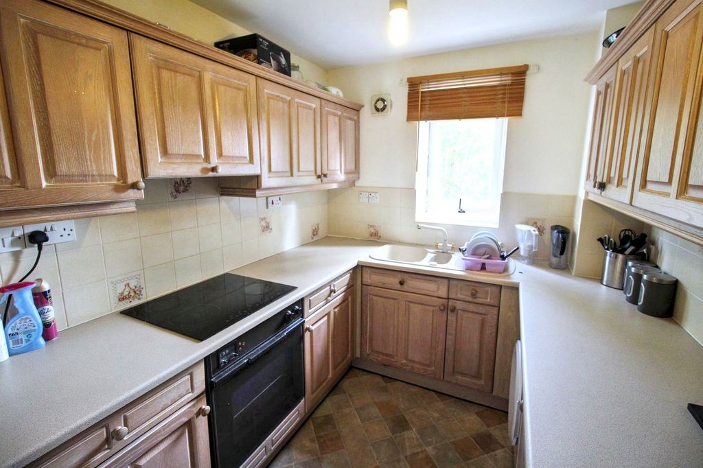 Property photo 3 of 6