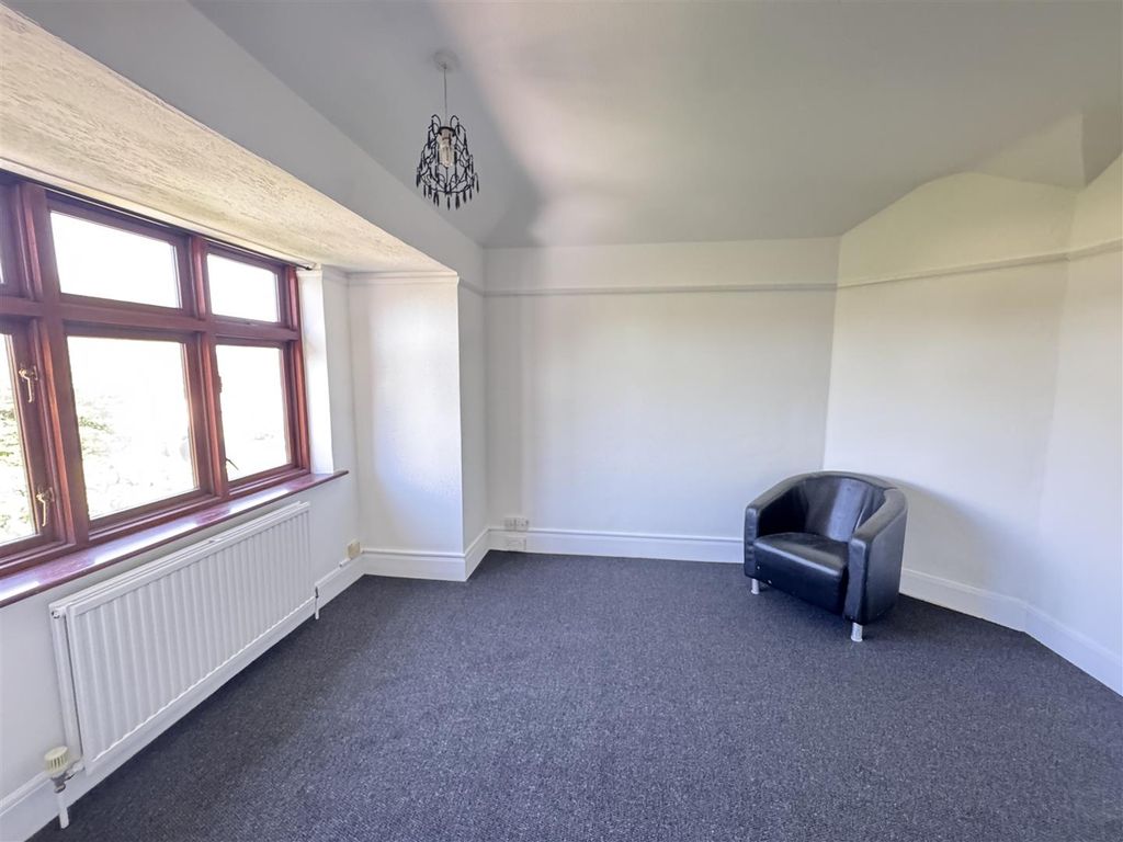 Property photo 3 of 7 Bedroom