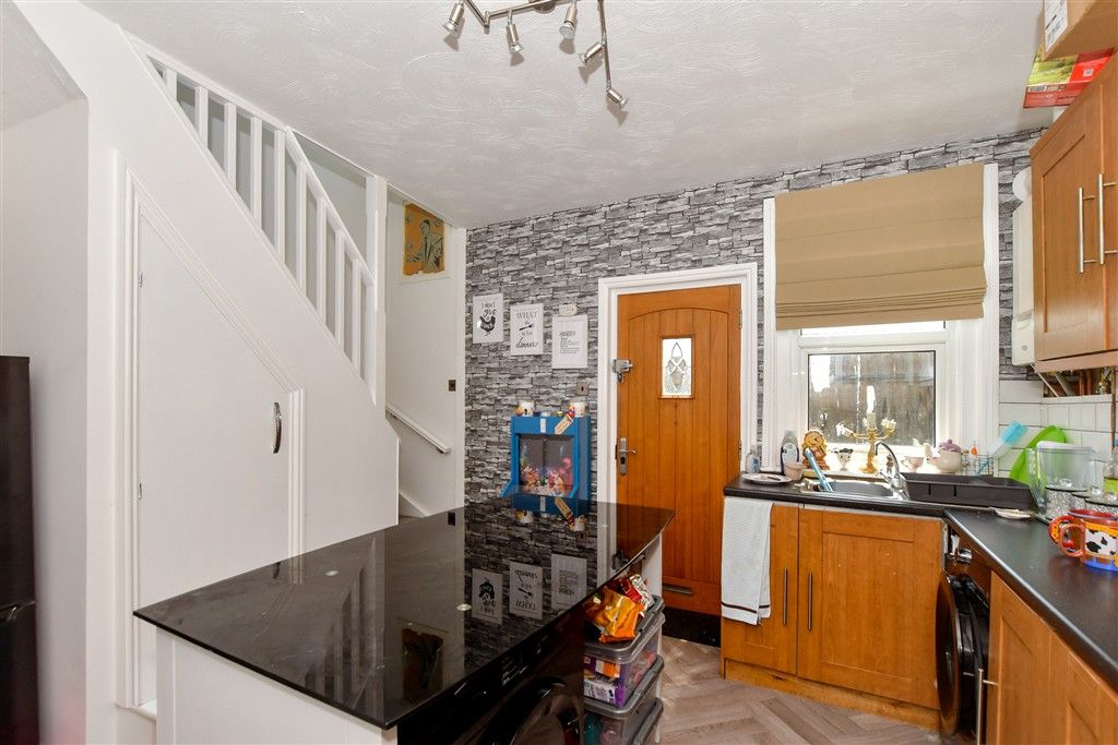 Property photo 3 of 8 Kitchen