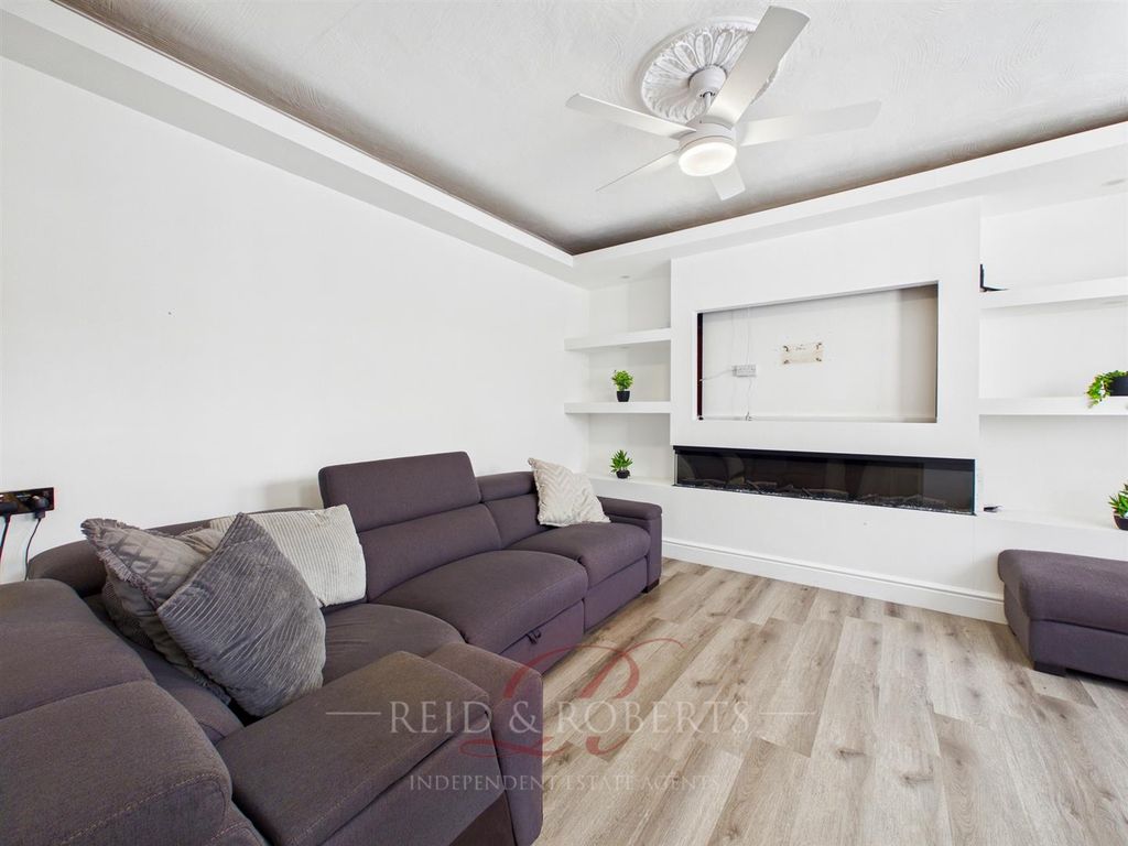 Property photo 2 of 23 Cam03999G0-Pr0228-Still009.Jpg