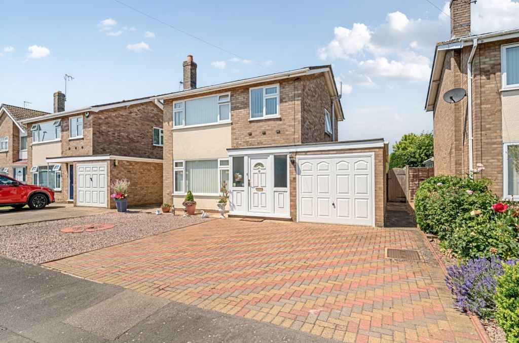 Property photo 1 of 27 1483928-20-6A3E7d4c64233