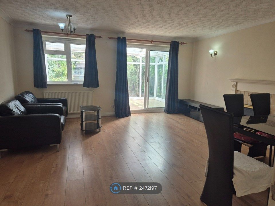 Property photo 2 of 13