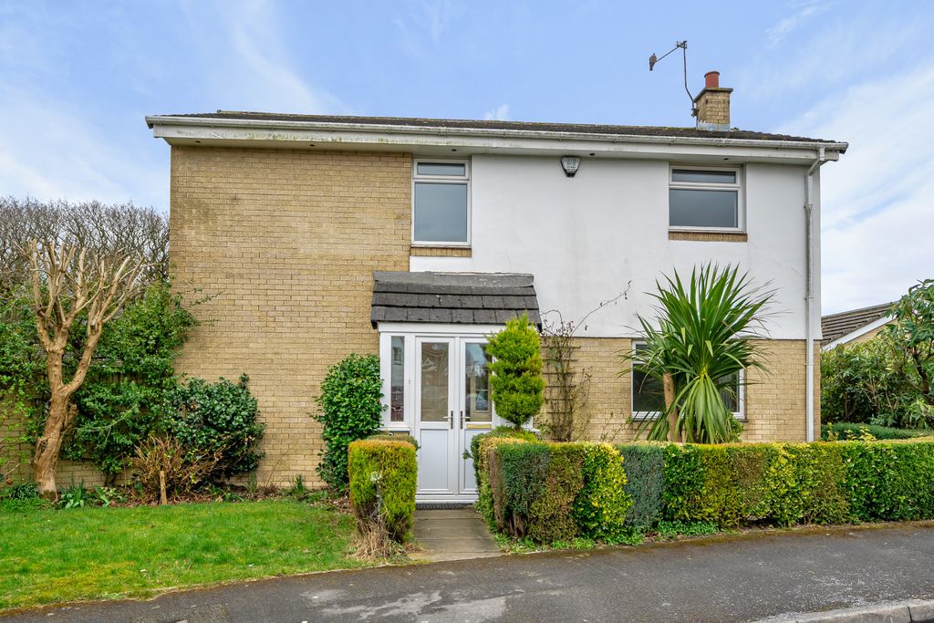 Property photo 2 of 23