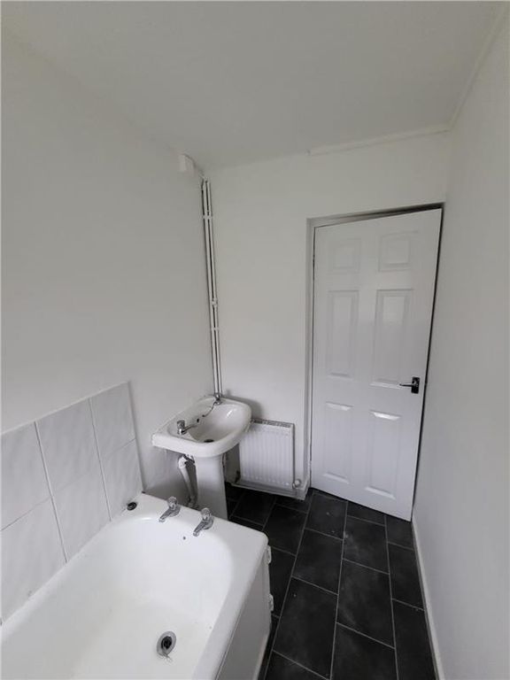 Property photo 2 of 12 Photo 1