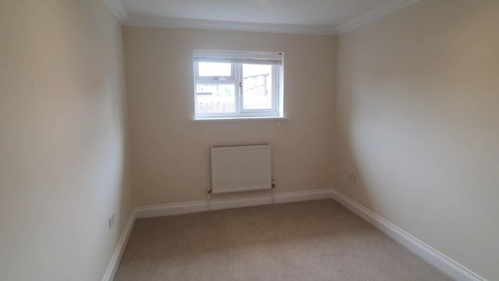 Property photo 3 of 7 Bedroom.Jpg