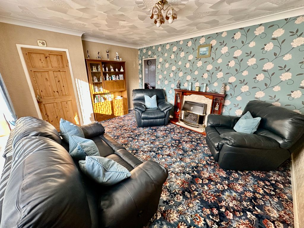 Property photo 2 of 29 Img_9910