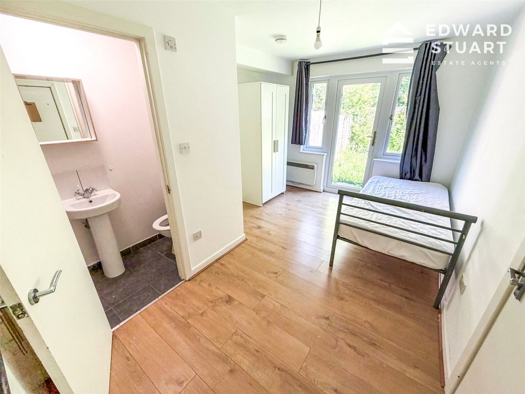 Property photo 2 of 10 Picture No. 01