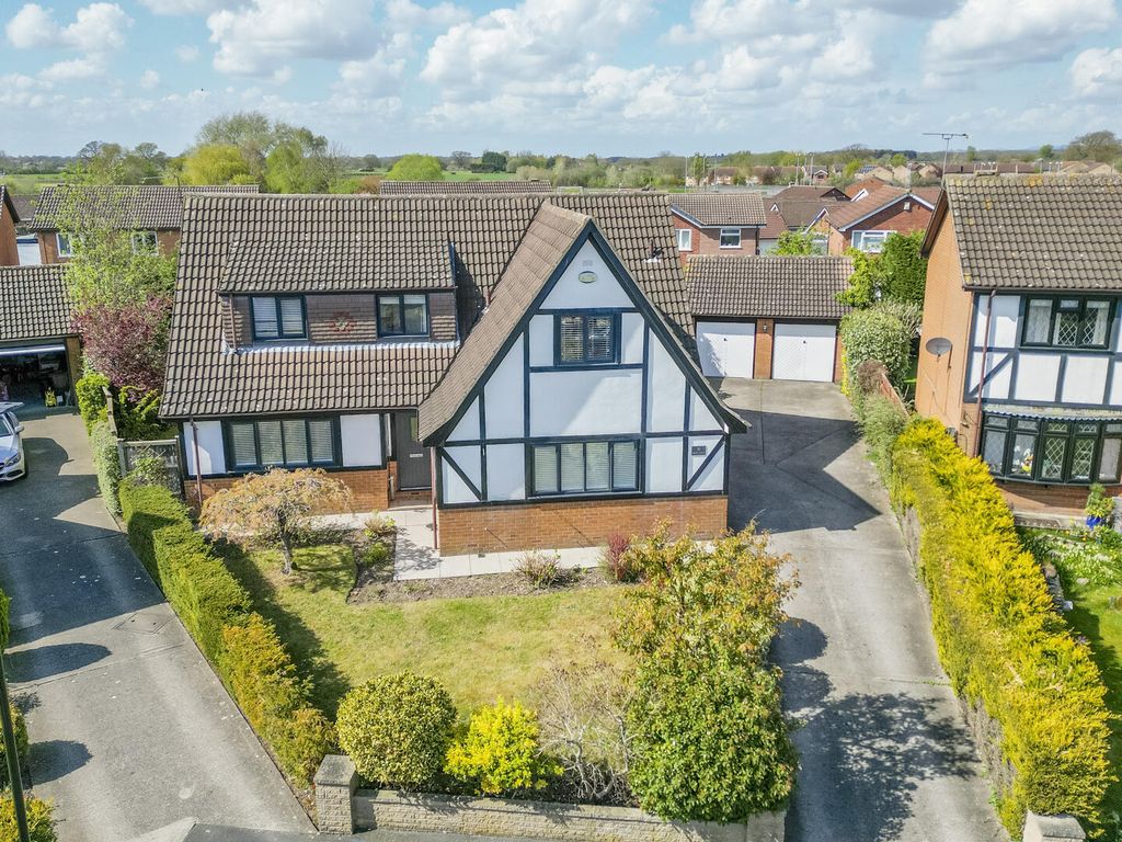 Property photo 1 of 26 Front (Exterior)