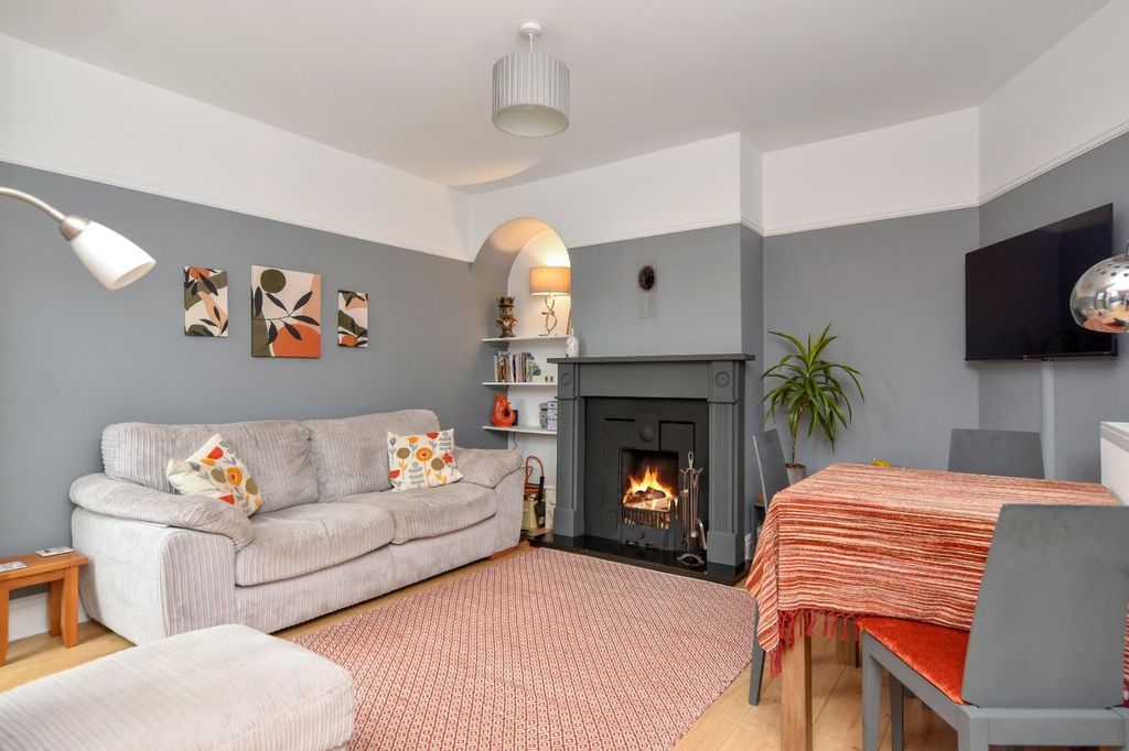 Property photo 1 of 37 Picture No. 33