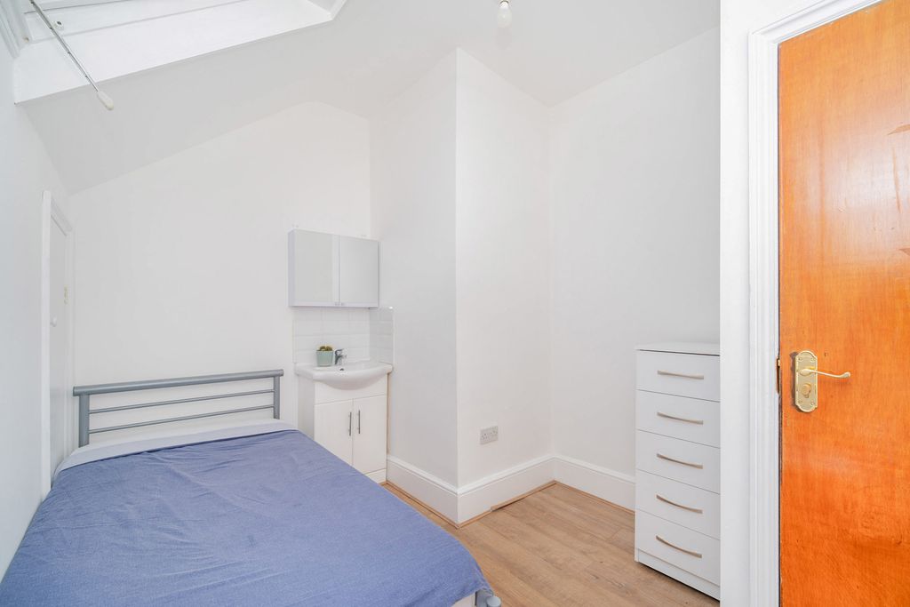 Property photo 2 of 19 Pbox-Img.Jpg
